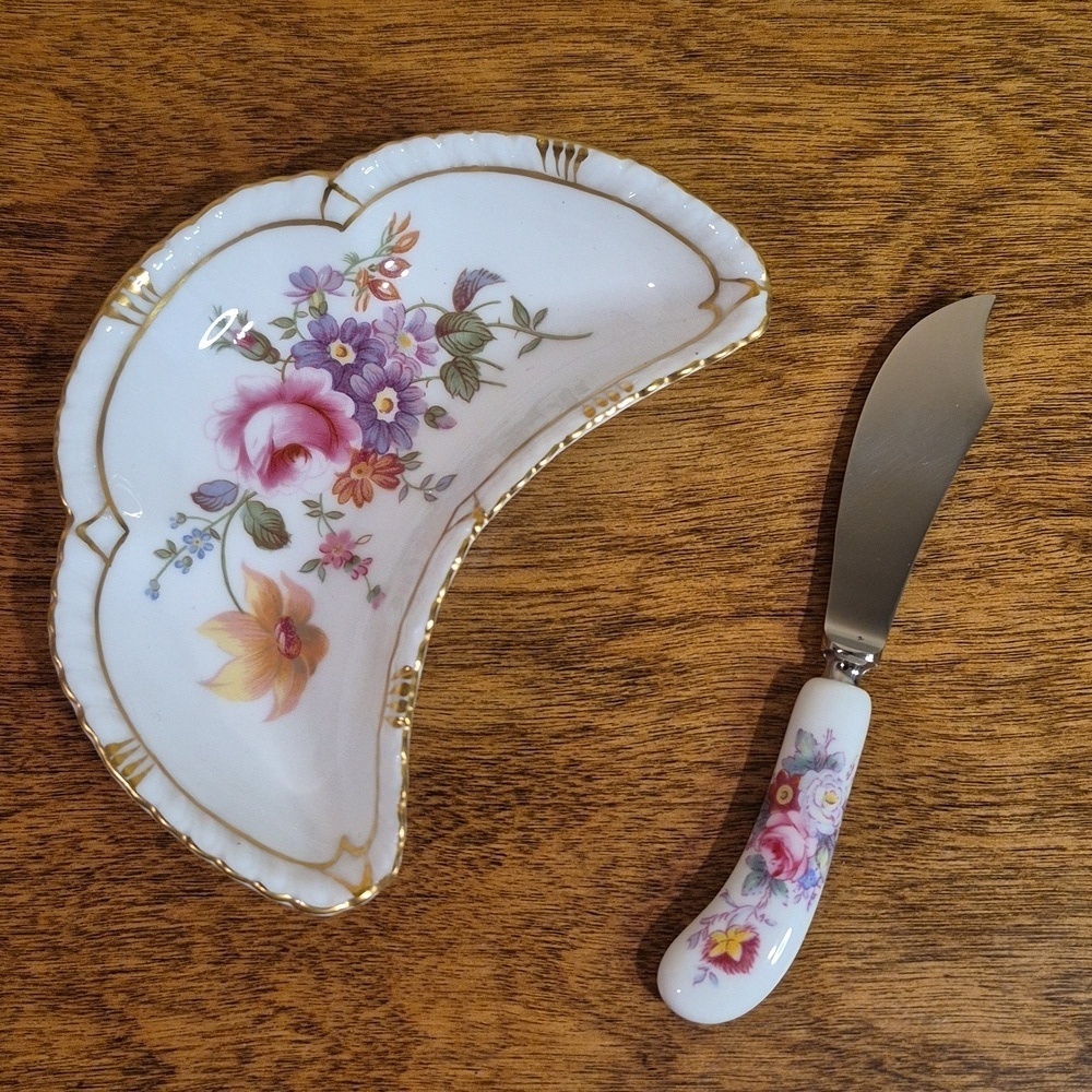 ROYAL CROWN DERBY Vintage 1967 Derby Posies Bone China Butter Pat Dish & Knife